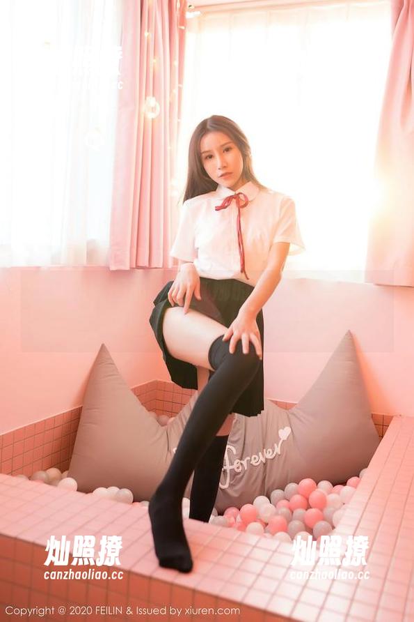 Feilin嗲囡囡-沐娜娜 Feilin嗲囡囡 - 沐娜娜的棉袜写真,图集中暗藏的小心思,嘿嘿
