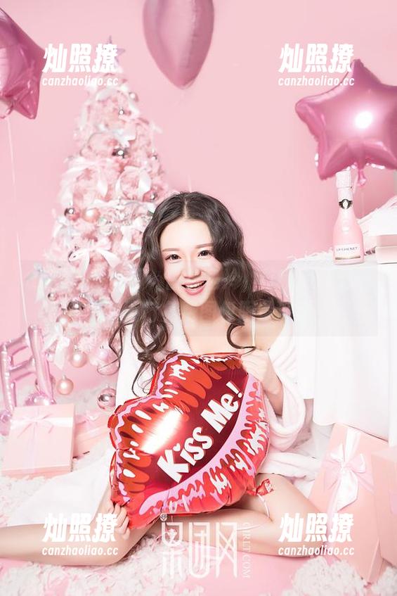 GIRLT果团网-little贝壳喵 GIRLT果团网 - 白色虽冷,little贝壳喵却热到不行免费图包限量派送!