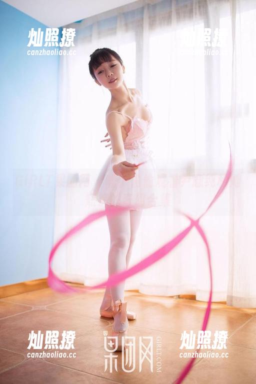 GIRLT果团网 - 嘘！偷偷观看尹意纯和她短裤的奇幻合集