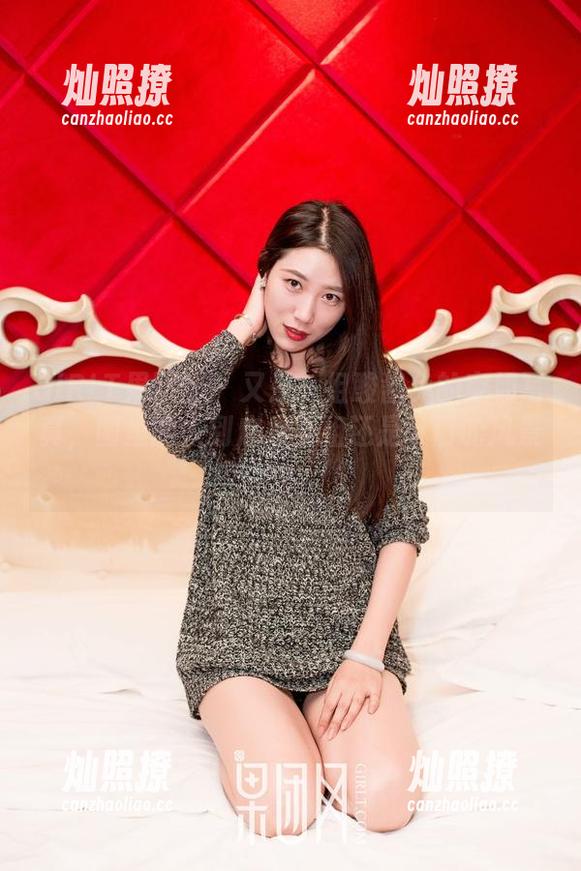 GIRLT果团网-酸酱兔 GIRLT果团网 - 又是一组酸酱兔的空姐写真,图里的人到底是空姐还是可口的风景?