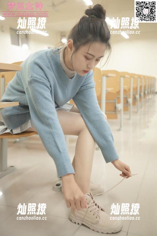 MSLASS梦丝女神-雪馨 MSLASS梦丝女神 - 美女与黑丝袜的完美配搭,雪馨的图包让你从此无法自拔,快来瞧瞧吧!