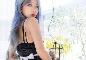 Sia(시아)的泳池假期：让我们拯救你的下载记录吧，作品集不容错过！