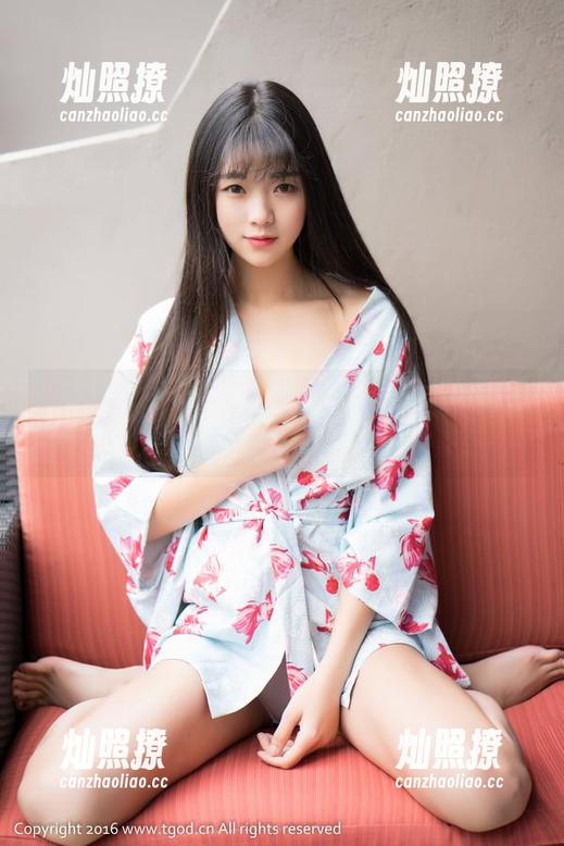 TGOD推女神 - 吊带合集：欧阳妮娜娜，她的姿态轻松却让人不知不觉紧张