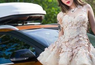 TouTiao头条女神 - 在李梓熙的女王殿堂，美图如星星般闪烁
