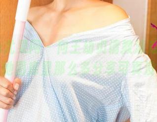 UGirls尤果网 - 向王幼贞请教泳池“进阶”，她图库里那么多分享可真没浪费