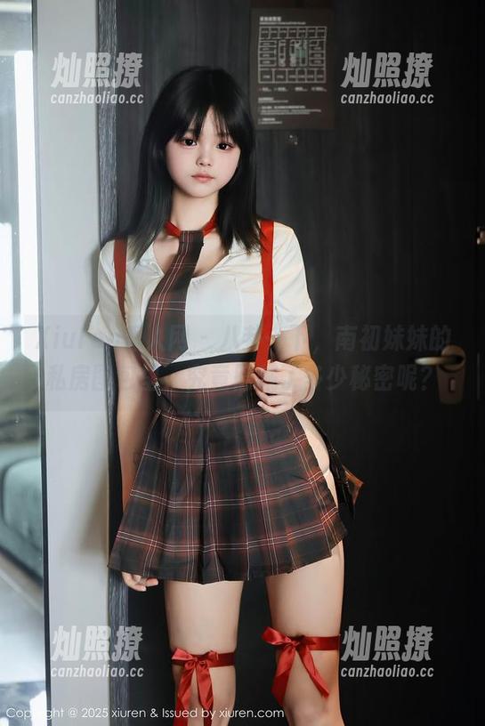 Xiuren秀人网 - 八卦一下，南初妹妹的私房图包里，究竟隐藏了多少秘密呢？