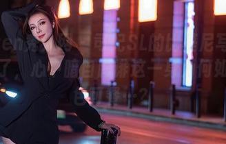 Xiuren秀人网 - 司妃SL的比基尼写真合集来了，心中暗自腹诽这一身为何如此秀色可餐…？