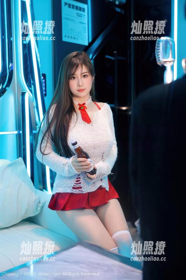 Xiuren秀人网 - 娜娜子yy的最新居家冒险合集：谁晓得躲在角落的都是啥