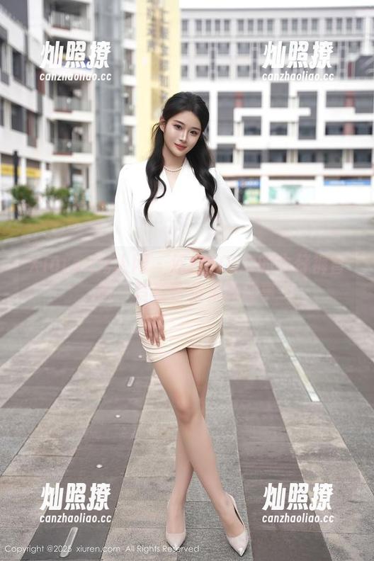 Xiuren秀人网 - 悠悠YOYO的牛仔裤冒险：写真合集里的趣事