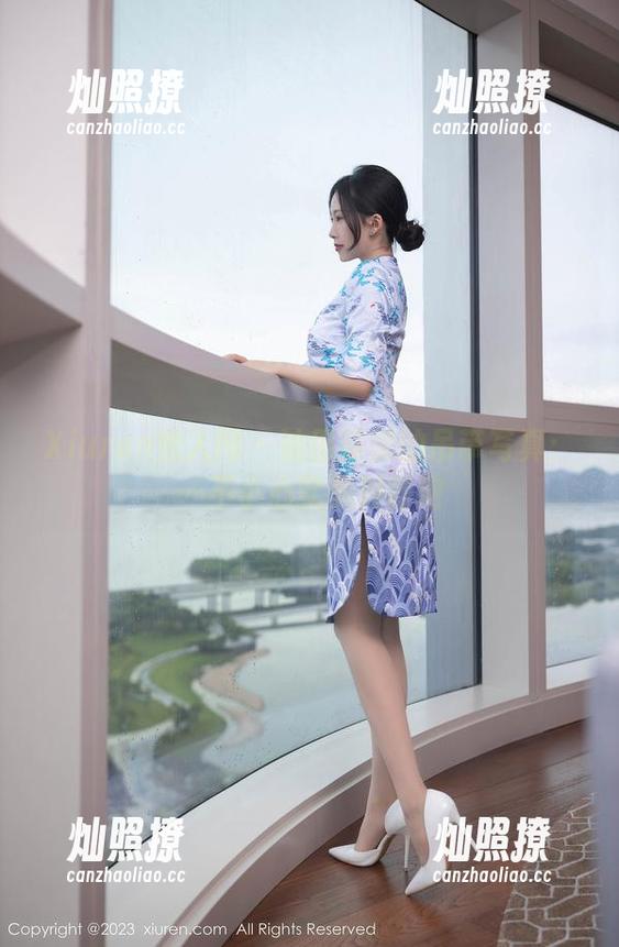 Xiuren秀人网 - 油田溪溪的吊带写真：一不小心就美到冒泡