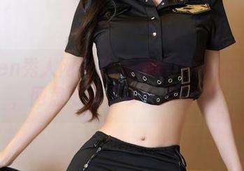Xiuren秀人网 - 糯美子Mini的浴缸写真，网盘可否再多一点暖意？