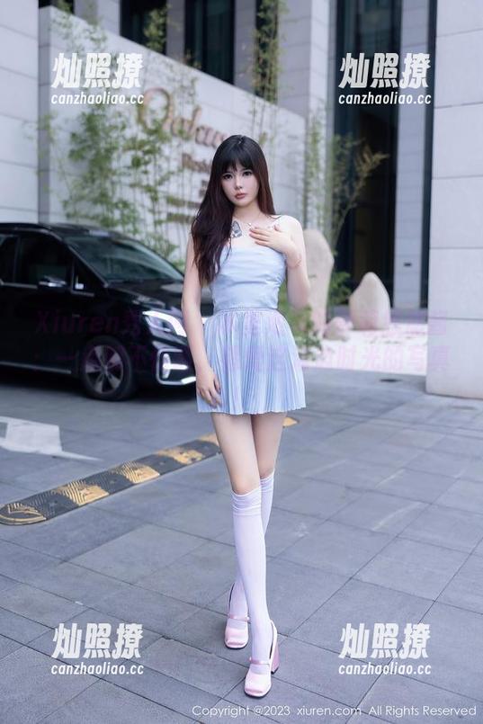Xiuren秀人网-萝莉悠悠酱 Xiuren秀人网 - 水里泡着的萝莉悠悠酱:一点都不怕晒,超爱这海边时光的写真!