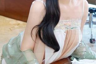 Xiuren秀人网 - 赵惟依coco的旗袍大冒险：这些美图让我想要学习走猫步了，哈哈！