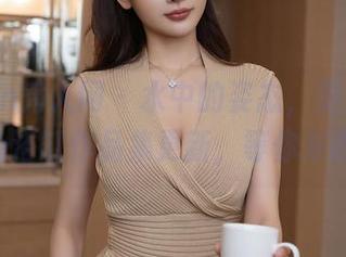 Xiuren秀人网 - 水中的姿态，雯大王susie浴缸作品集更新，等你来瞧。