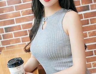 YouMi尤蜜荟 - 无圣光一出，周欣琪的秘密好像就呼之欲出了，图集里的每个细节都让我想多看一眼