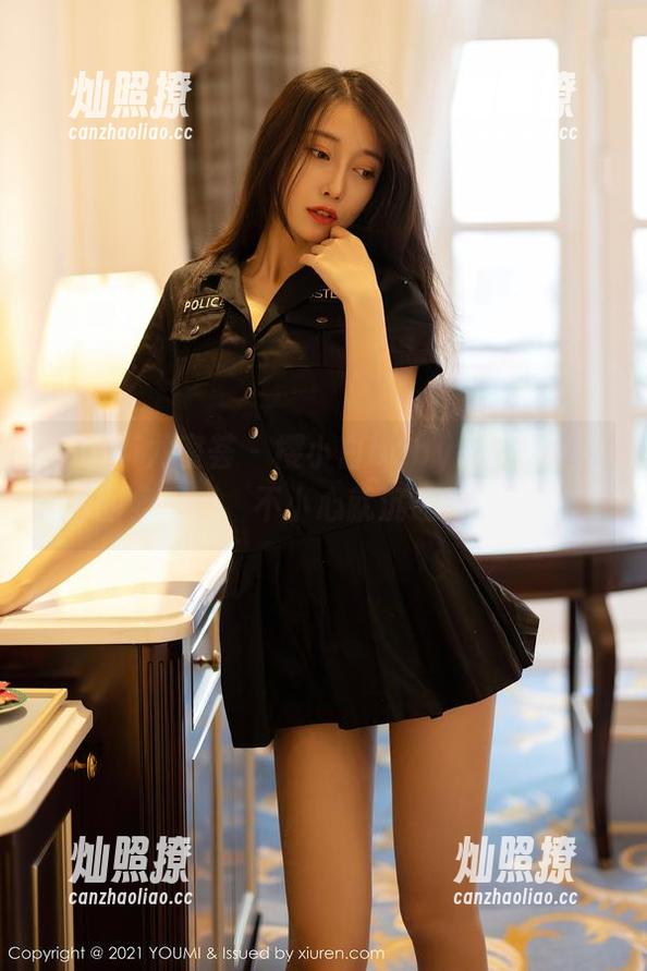 YouMi尤蜜荟 - 樱小白baby又撒糖啦！JK图集更新，不小心就沉迷其中了呢。
