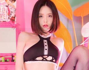 美图新尝试：Yuka(유카)和她的牛仔裤，你敢说腰围不争气？！