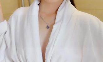 pans - 美图里的默默，穿皮衣的若隐若现