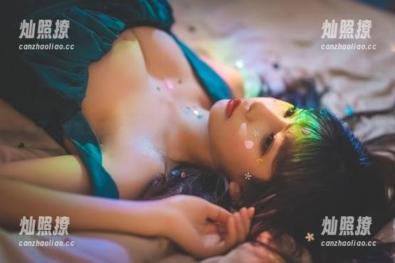 来了，w黑米粥w和兔女郎的美图更新，瞬间飞跃幻想的边界～