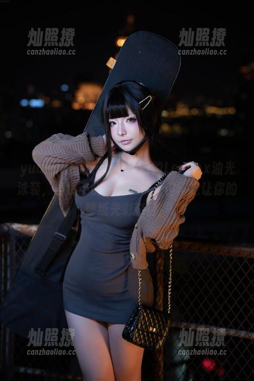 yuuhui玉汇 yuuhui玉汇和她那绝妙的Leohex油光泳装,虽然不能让你下水,但肯定让你的壁纸光彩夺目!