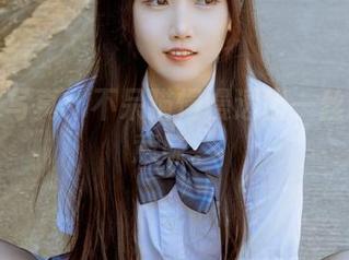 死库水写真：不呆猫慢慢透出一丝坏坏的意味。