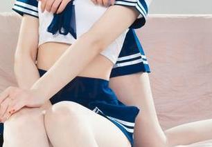 丽柜 - 这白衬衫，该不会是凉儿巧妙的圈套，冷不丁来个私拍？