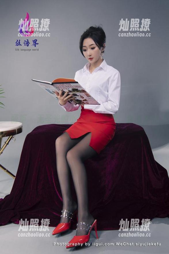 丽柜 - 无圣光的小爽雨中漫步，合集里的轻松随意感