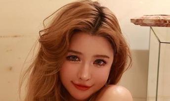 微密圈 - 最新图集：于芷晴的小恶魔面具，一不小心就被迷住了。