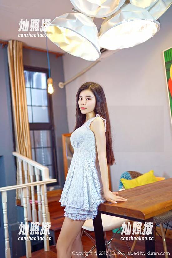 嗲囡囡 - SiByl李思宁在礼服里的表现：她可能要去参加选美！原图请接收，图包可以加满哦！