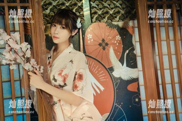 奈汐酱Nice制服图册最新作品，保证你三次翻页才明白。