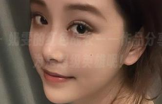 微密圈 - 奶雯的红色战衣——作品分享，还以为是超级英雄呢！