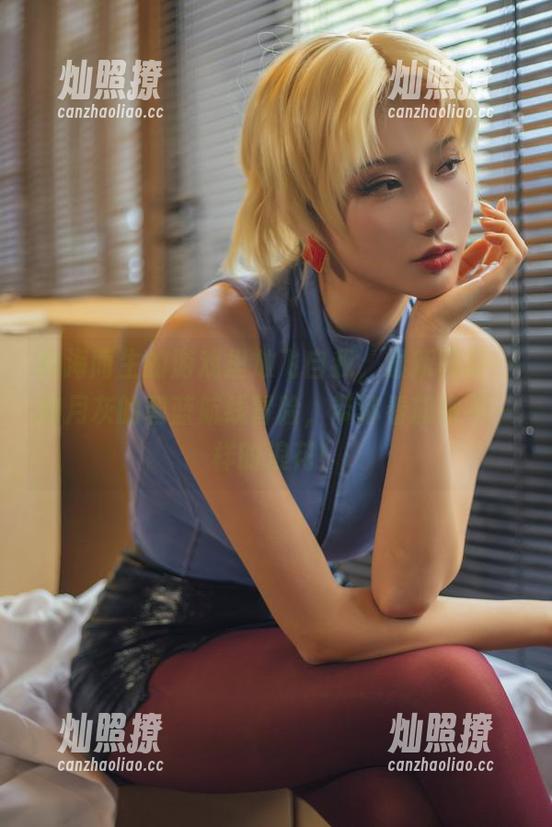 向海而生的游戏里放飞自我，最新图册：如月灰的碧蓝航线冒险，带你看旗袍不一样的浪花！