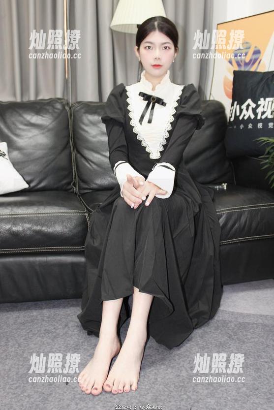 小众视觉 - 套图：小薯条的女王，每一张都是艺术（没啦）。