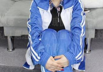 小众视觉 - 欸，我发现悦悦穿体操服的样子真让人思绪万千，原图下载几张好一起看个够。