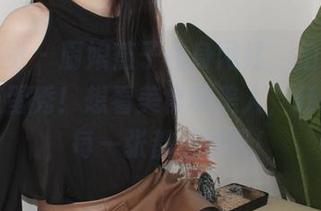小众视觉 - 厨娘燕子化身网红，拍写真还来个煎蛋秀！想看美食和美人，赶快下载，每一张都是绝配！