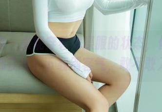 尤果网 - 米妮穿着体操服的状态，你要的美图都在这！下载别客气，敢不敢入手？
