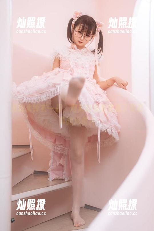 幼水铃衣 和幼水铃衣一起,周末的郊游变成了写真集的风景片