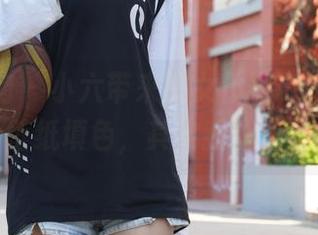 异思趣向 - 小六带来的女仆写真系列，假装给壁纸填色，其实我心里在画。