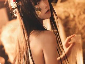 一朵花的逆袭：星野咪兔的“吃掉那女孩”秀资源