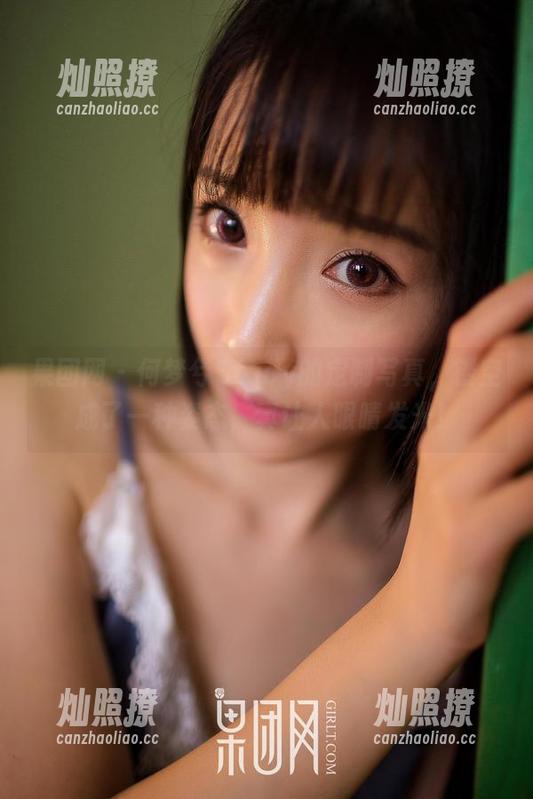 果团网 - 何梦兮Stacy的定制写真，镂空成了一种姿态，真让人眼睛发光！