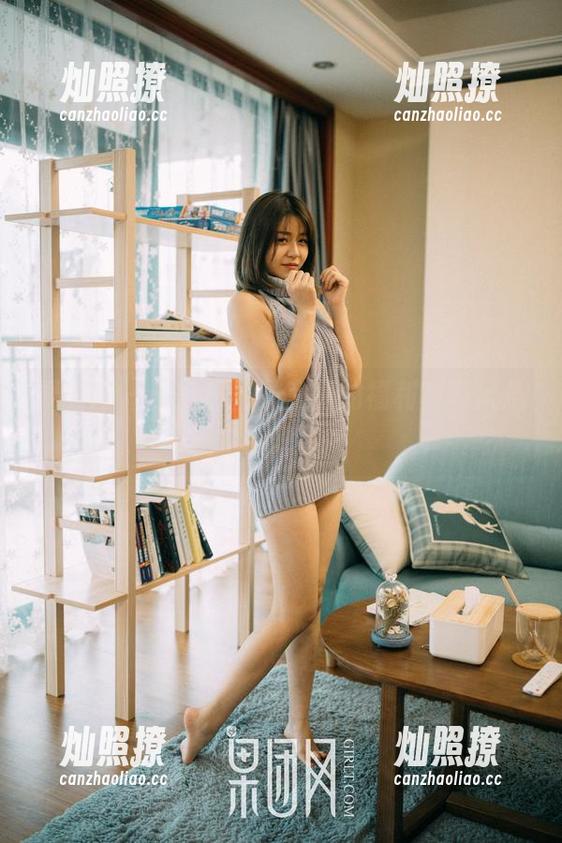 果团网 - 王婉悠，教室里的福利，画风急转弯。