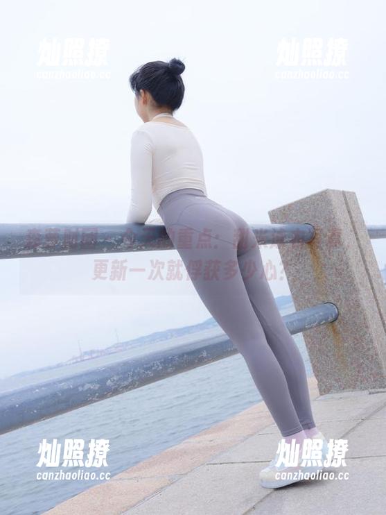 森萝财团 - 今天的重点：甜米泳衣写真，更新一次就俘获多少心？