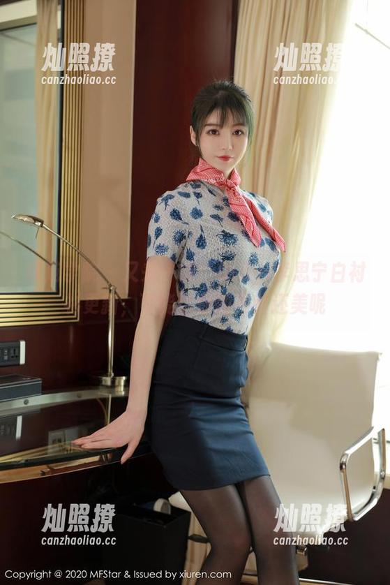 模范学院 - 又来一波！SiByl李思宁白衬衫更新，可能比你的早餐还美呢