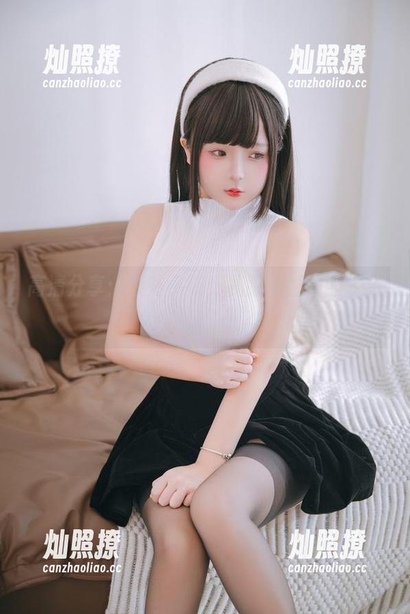 樱井小莜 高清分享:樱井小莜,礼服与魅力的“绝配”
