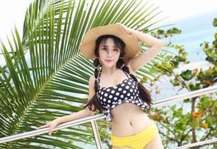 爱蜜社 - 听说乐薇Vivi的浴室无人敢拍，毕竟她的无圣光作品太直接了。