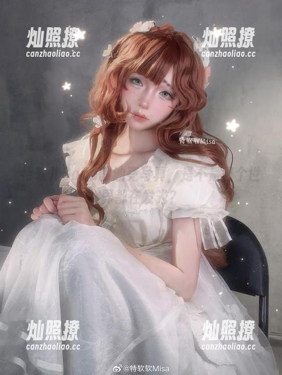 特软儿Sona的油亮写真，是不是整个世界都在发光？