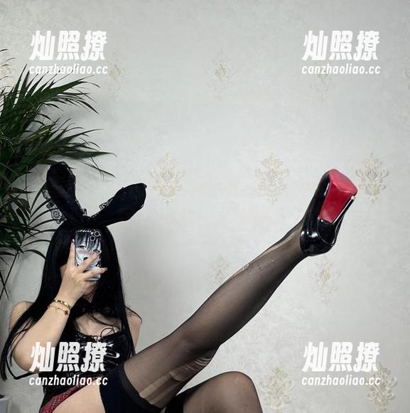 微密圈 - 猪饲料体操服精选：从舞台到厨房，都是一场风景！
