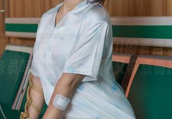 又一高清：玉汇 kokuhui的麦当劳女服务员写真集，真实而又带点俏皮