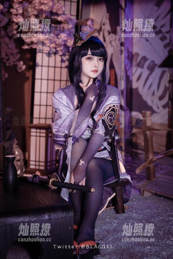 白莉爱吃巧克力 免费附送!白莉爱吃巧克力蕾姆兔女郎套图,身段和美感的绝妙搭配。