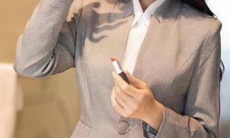 秀人网 - 实用到要哭了，可乐Vicky的牛仔裤图包没能抗拒！